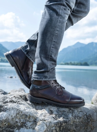 BOTKI, TRZEWIKI BUGATTI 331-8373A-4100-6400-40