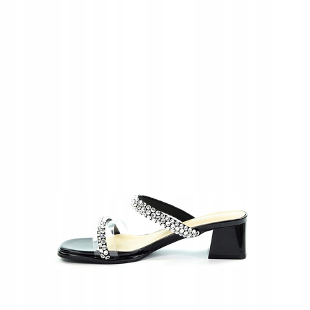 KLAPKI GOE NN2N4261 CZARNY R. 39