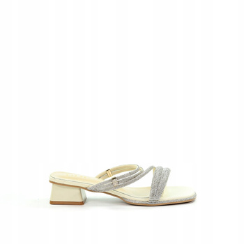 KLAPKI GOE NN2N4263 BEŻ R. 38