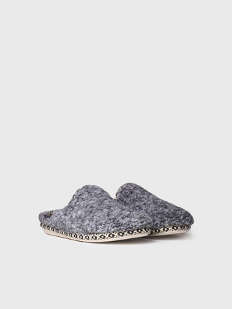 KAPCIE, KLAPKI, SHEEPSKIN, TONI PONS DARLA-SB, SZARY