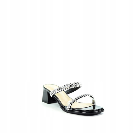 KLAPKI GOE NN2N4261 CZARNY R. 39